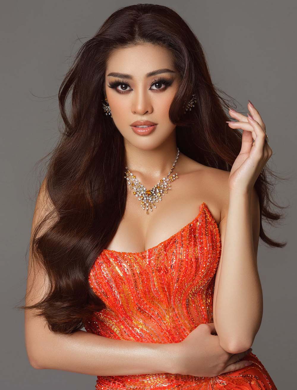 Sao Việt người bức xúc, người động viên khi Khánh Vân trượt Top 10 Miss Universe 2020 - 15