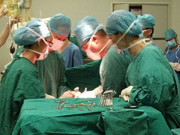 Bà bầu - Mẹ bầu đau bụng dữ dội, bác sĩ chẩn đoán vỡ lá lách nhưng mổ ra mới biết nhầm lớn