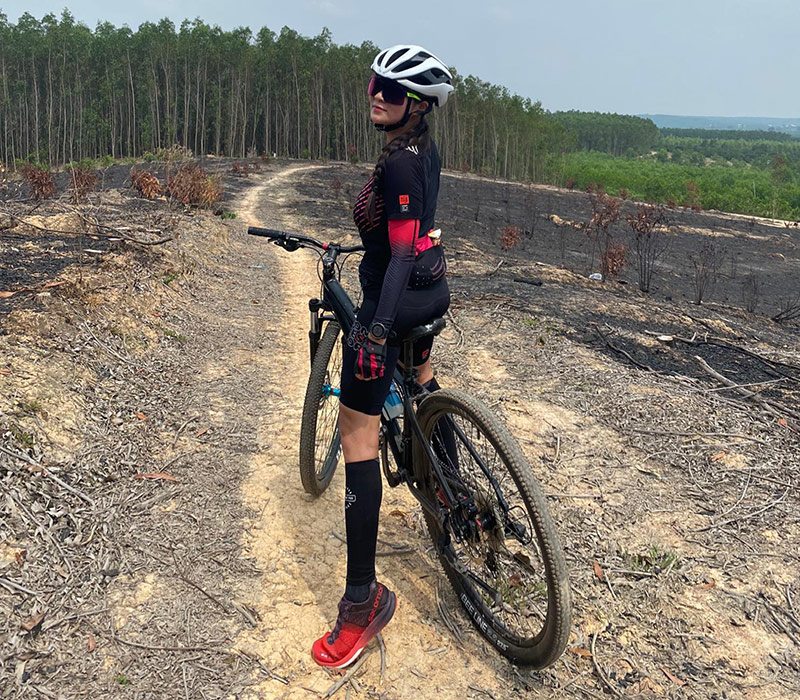 Thuỷ Top thường tham gia bộ môn đạp xe để đốt cháy lượng mỡ thừa, đồng thời cô cũng lên lịch tập luyện hằng tuần để duy trì việc rèn luyện thể chất.
