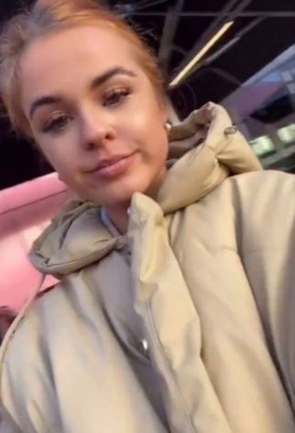 Vừa amp;#34;yêu đươngamp;#34; trong khách sạn thì lễ tân gọi điện, cặp đôi xấu hổ khi nhìn ra cửa sổ - 1