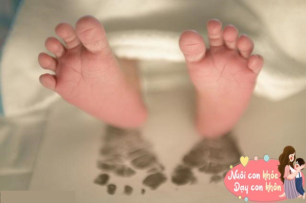 Tại sao nên lấy dấu vân chân của trẻ sơ sinh? 3 lý do mẹ nên làm NGAY điều này - 8