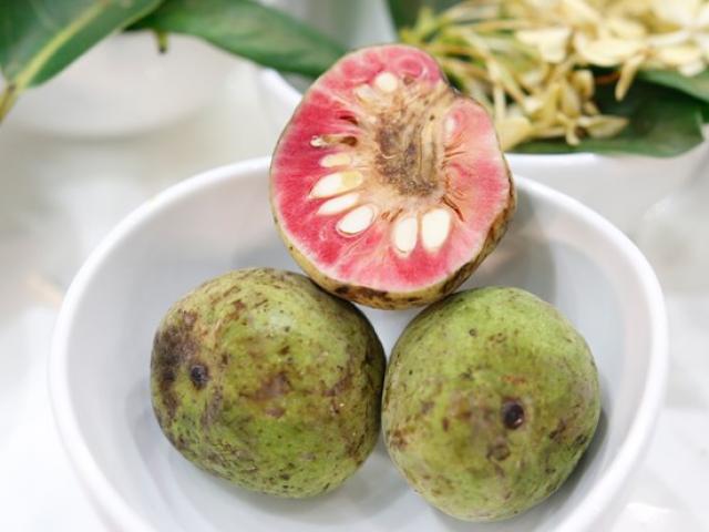 Quả rừng có tên lạ xuống phố chị em đua nhau mua, luộc hay nấu canh đều ...