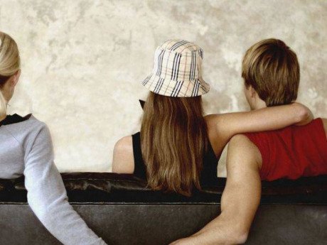 Biết bạn trai “ăn vụng” khi mình mang thai, cô gái có màn “chơi khăm” kẻ thứ 3 khiến ai nấy hả hê