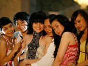 Giải trí - Loạt ảnh thời mặt tròn "búng ra sữa", không qua chỉnh sửa của dàn hot girl Bộ Tứ 10A8