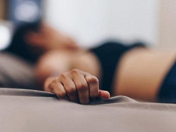 Cuộc sống sau 5 năm nổi tiếng của người phụ nữ lên đỉnh 100 lần/ngày sau khi ngã