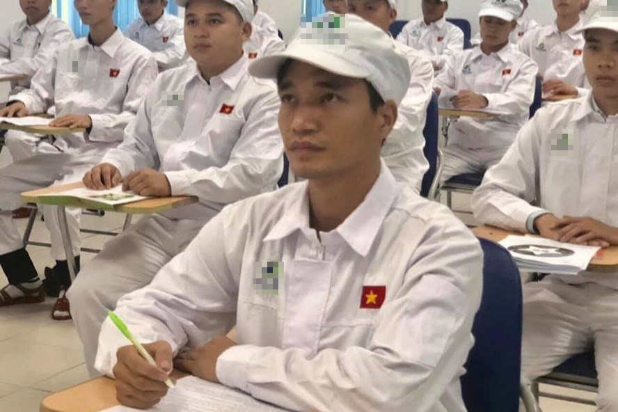 amp;#34;Hiện tượng giải tríamp;#34; Lệ Rơi sau 7 năm: Từng muốn tự chấm dứt, giờ 34 tuổi vẫn amp;#34;lẻ bóngamp;#34; - 7