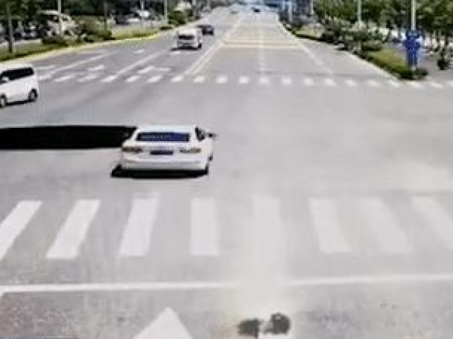 Clip Eva - Hốt hoảng nhìn cảnh hố tử thần nuốt chửng ô tô