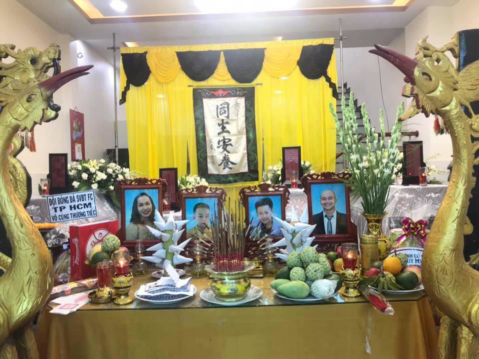 Tin tức 24h: Rơi nước mắt đám tang gia đình 4 người tử.vong trong vụ cháy ở Quảng Ngãi - 1