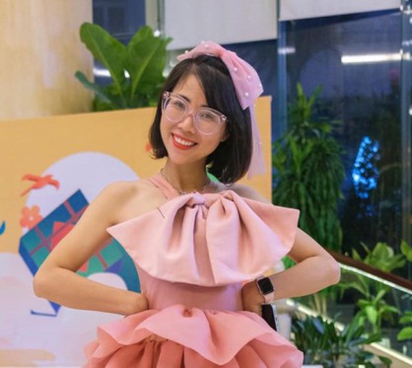 Thơ Nguyễn lộ chiếc cằm nhọn hoắc, dân tình đặt nghi vấn thẩm mỹ nhan sắc - 4