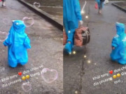 Tin tức - COVID-19 9/6: Không chịu mặc đồ bảo hộ, bé trai 3 tuổi nghe lời sau câu nói của điều dưỡng