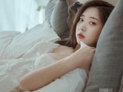 Clip Eva - Mẫu nội y có thân hình đồng hồ cát đốn tim dân mạng bằng vòng 1 bốc lửa