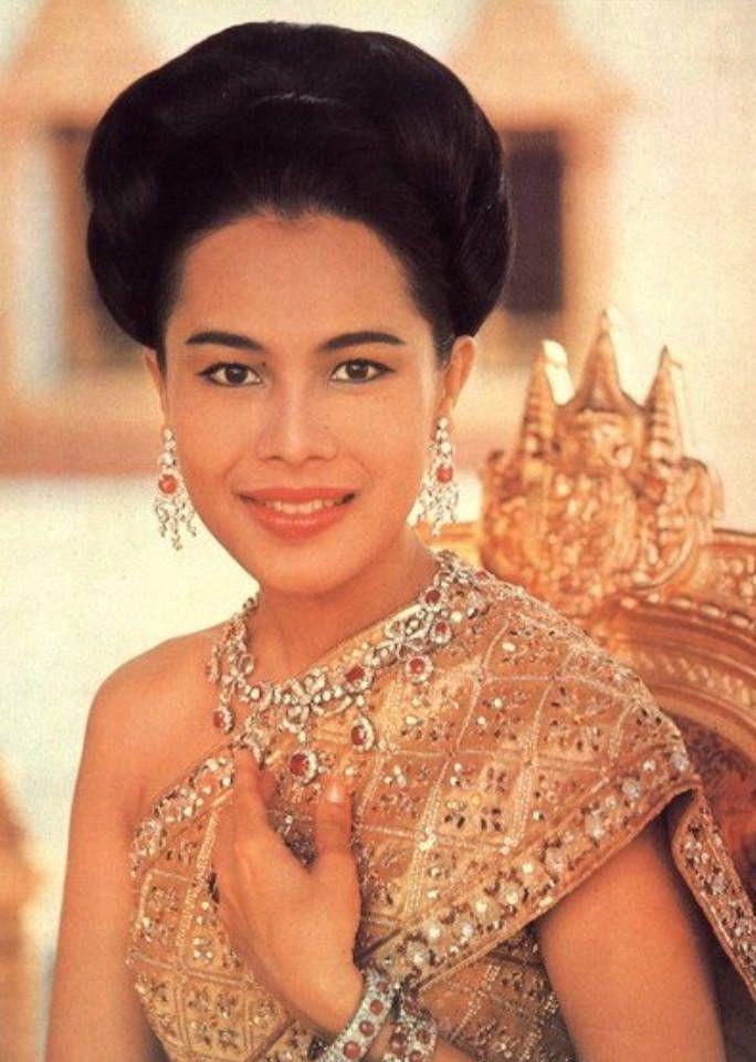 Vương hậu tại vị lâu nhất của Thái Lan có nhan sắc làm người người mê mẩn - 13