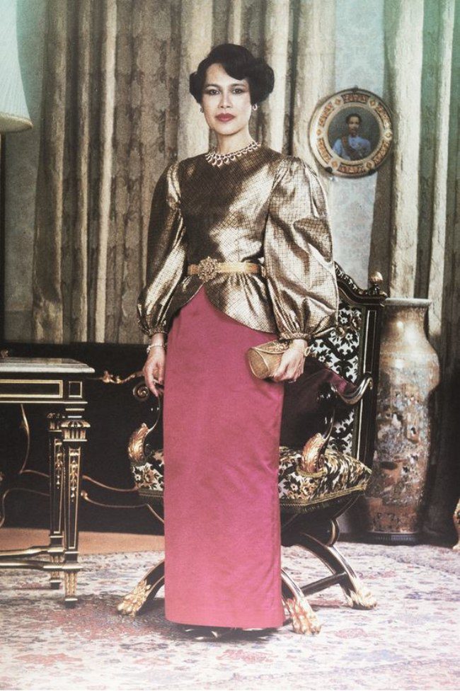 Vương hậu tại vị lâu nhất của Thái Lan có nhan sắc làm người người mê mẩn - 10