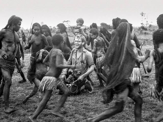 Bức ảnh đáng sợ điềm báo trước cái chết của người thừa kế tỷ phú giàu nhất thế giới