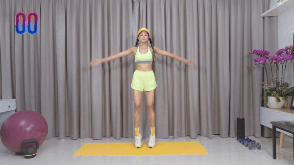 Tập cùng sao: H’Hen Niê amp;#34;thử tháchamp;#34; bạn vượt qua clip luyện full body ở nhà chống dịch - 7