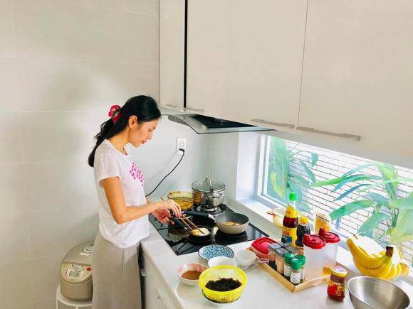 Vợ, bạn gái cầu thủ Việt Nam vừa xinh lại đảm, cực chăm chỉ nấu món ngon - 19
