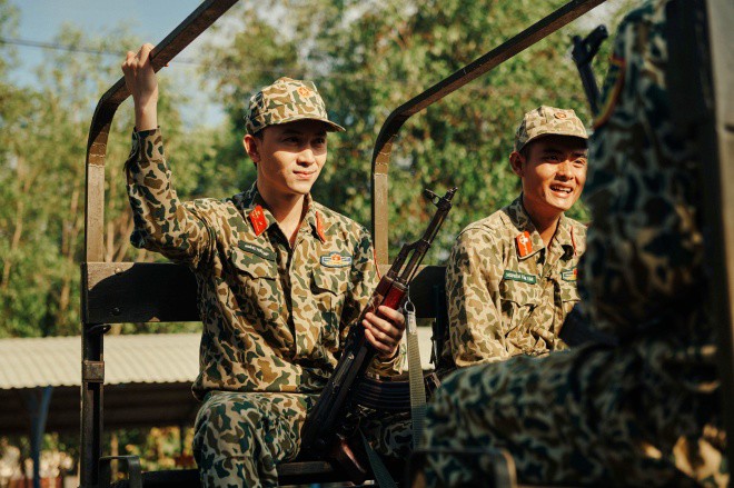 Hoàng Anh Vũ nhập ngũ cùng Dương Hoàng Yến, Hậu Hoàng, Mũi trưởng Long - 8