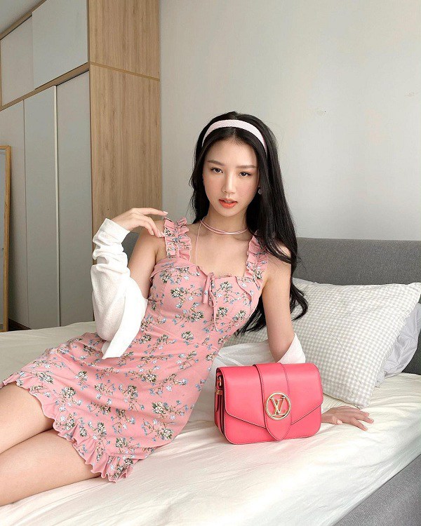 Khéo chọn phụ kiện khi diện váy hoa, các mỹ nhân Việt trông nổi bật lại sang xịn ngút ngàn - 16