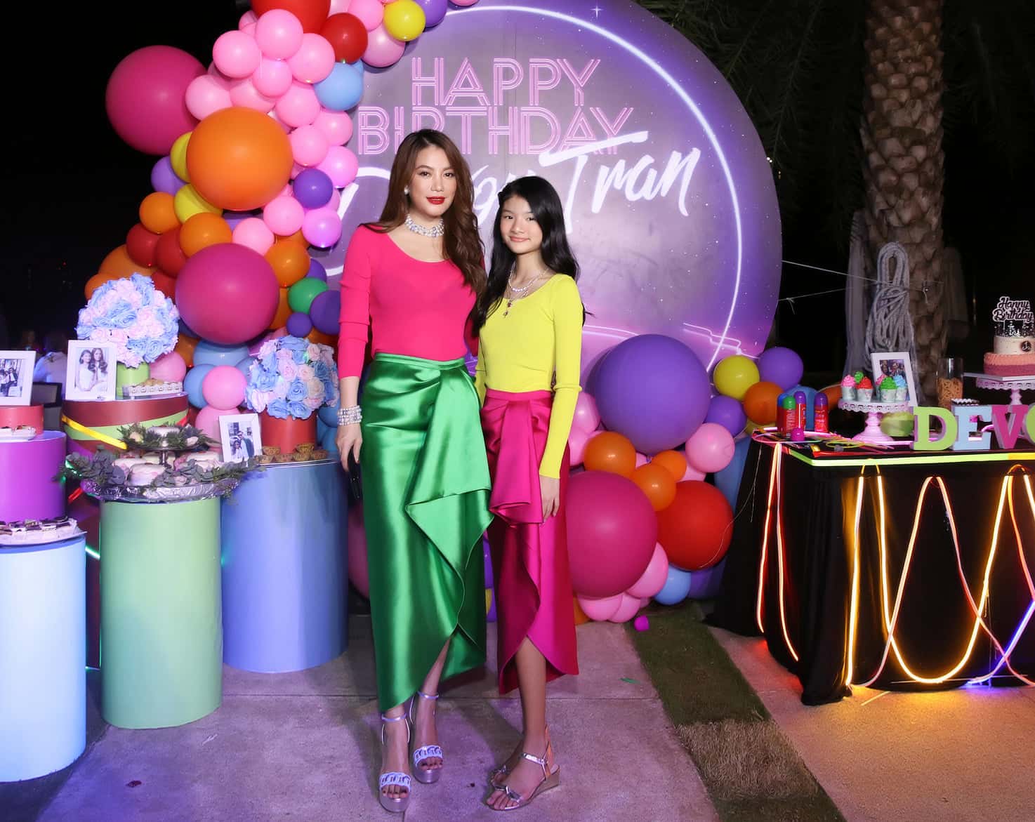 Quanh năm diện đồ hồng đẹp mê, Trương Ngọc Ánh lần đầu amp;#34;thất thủamp;#34; vì váy phô dáng núng nính - 12