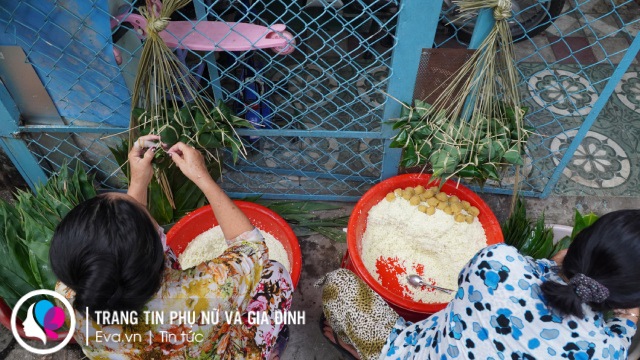 Tết Đoan Ngọ chỉ có ở Sài Gòn: Xóm bánh ú lá tre tấp nập người mua kẻ bán - 6