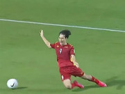 Tin tức - Báo chí Malaysia xác nhận Văn Toàn đã bị phạm lỗi trong vòng cấm