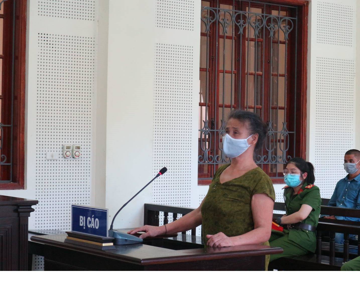 Lời khai của người phụ nữ lấy dây thắt cổ chồng say rượu tử vong - 1