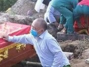 Tin tức - Vụ cháy phòng trà 6 người tử vong: Nhói lòng cảnh người đầu bạc tiễn kẻ đầu xanh