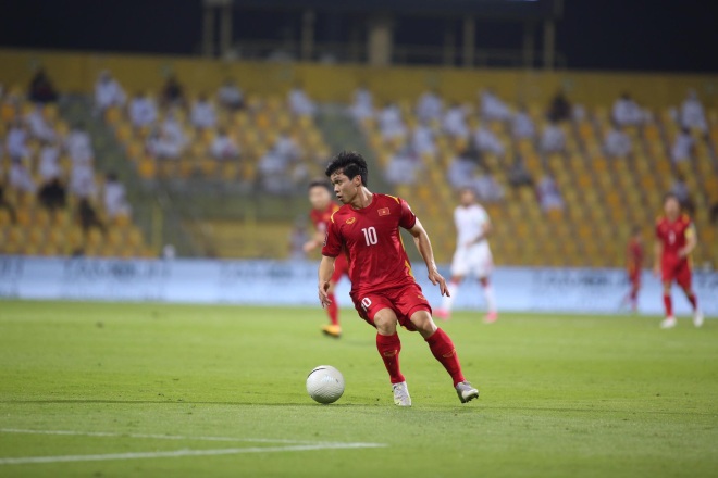 Việt Nam thua 2-3 trước UAE, hàng triệu người hâm mộ vẫn tự hào: amp;#34;Quá hoành trángamp;#34; - 2