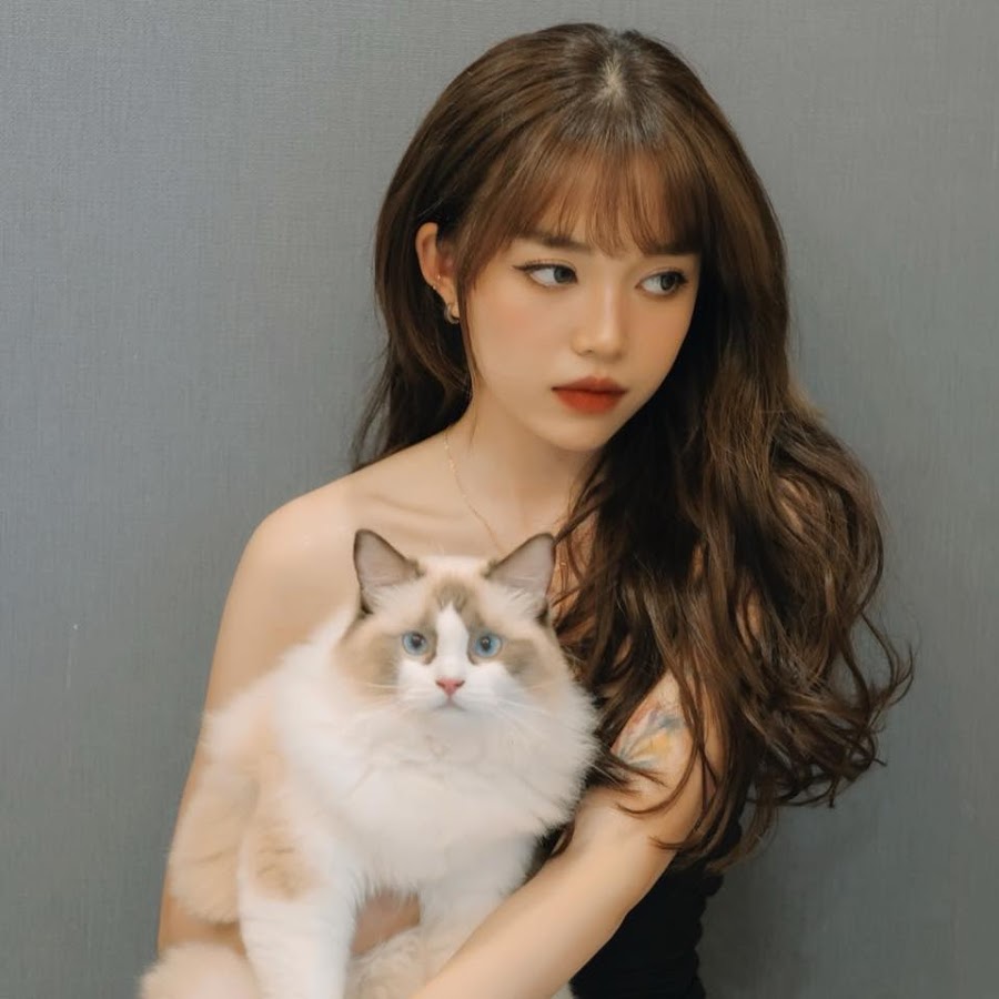 Soi thu nhập amp;#34;khủngamp;#34; của 3 nữ streamer hot nhất nhì Việt Nam: Kiếm hàng tỷ đồng là bình thường! - 4