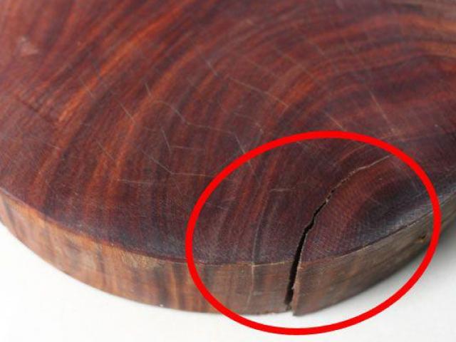 Mẹo dùng thớt gỗ không bị rạn, nứt cực hiệu quả, chị em nên áp dụng ngay