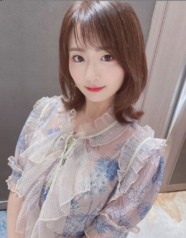 Người mẫu Nhật hướng dẫn tạo dáng gây tranh cãi trên sóng HTV giờ ra sao? - 12