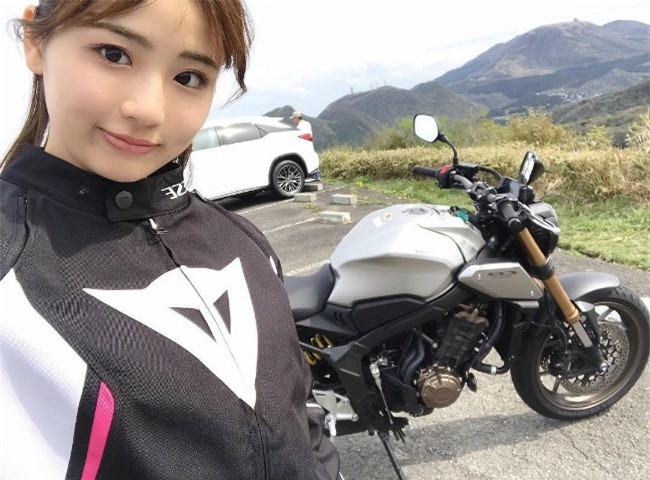 Người mẫu Nhật hướng dẫn tạo dáng gây tranh cãi trên sóng HTV giờ ra sao? - 14