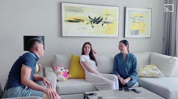 Nhà Celeb: Đập bỏ bạch dinh 22 tỷ, đây là nơi Thủy Tiên - Công Vinh đang sống - 6