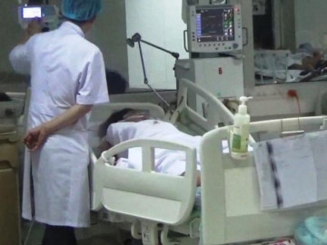 Cứu sống sản phụ đi đẻ bị chảy máu theo kiểu "khác người" lần đầu tiên gặp ở VN