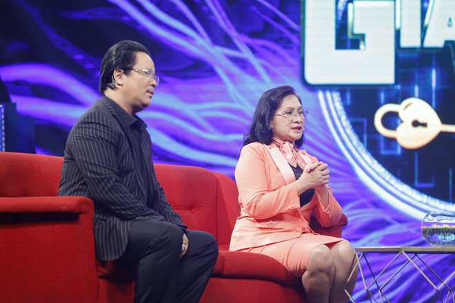 Ban đầu, cả hai chỉ xem như bạn bè và không nghĩ đến chuyện yêu đương. Trong quá trình học tập và hỗ trợ lẫn nhau, hai người mới dần nảy sinh tình cảm.