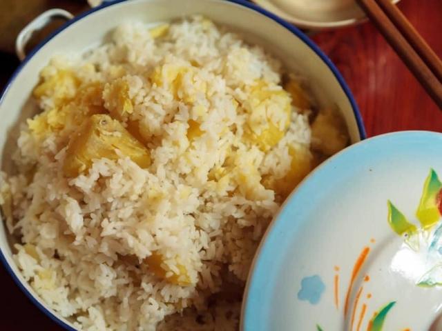 Thứ ăn đến phát sợ thời bao cấp nay thành đặc sản lạ ở thành phố, đặt trước mới có