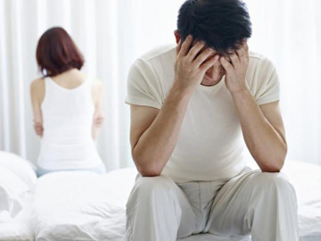 Bị vợ nghi ngoại tình vì gặp vấn đề lạ khi quan hệ, chồng phải nhờ bác sĩ giải vây
