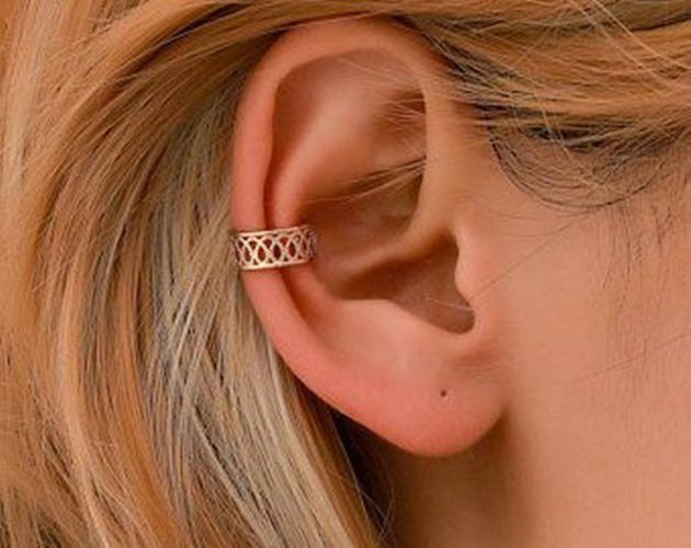 Xu hướng ear cuff độc lạ, chẳng cần bấm lỗ tai cũng đeo khuyên chất lừ - 1