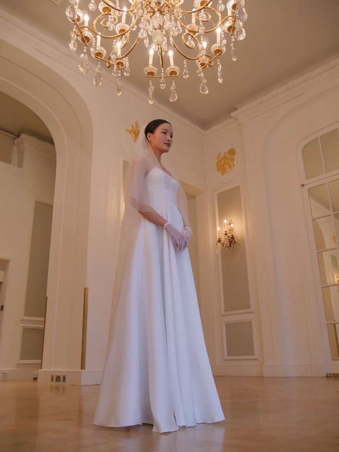 Chà Mi được chồng gốc Hoa cầu hôn trong nhà vệ sinh, đám cưới vỏn vẹn 6 người dự - 8