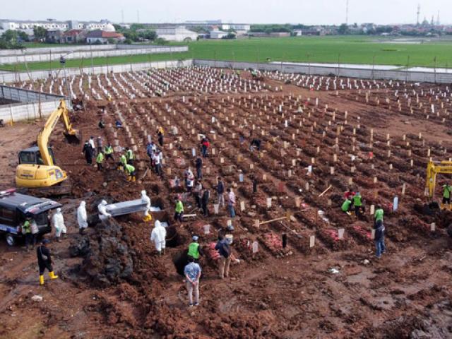 Cập nhật: Chìm trong đợt dịch Covid-19, quốc gia ĐNA đối mặt thảm cảnh giống ở Ấn Độ