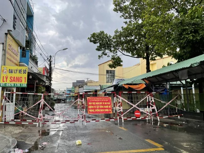 Chợ Hóc Môn bị phong tỏa trước đó do liên quan ca mắc Covid-19