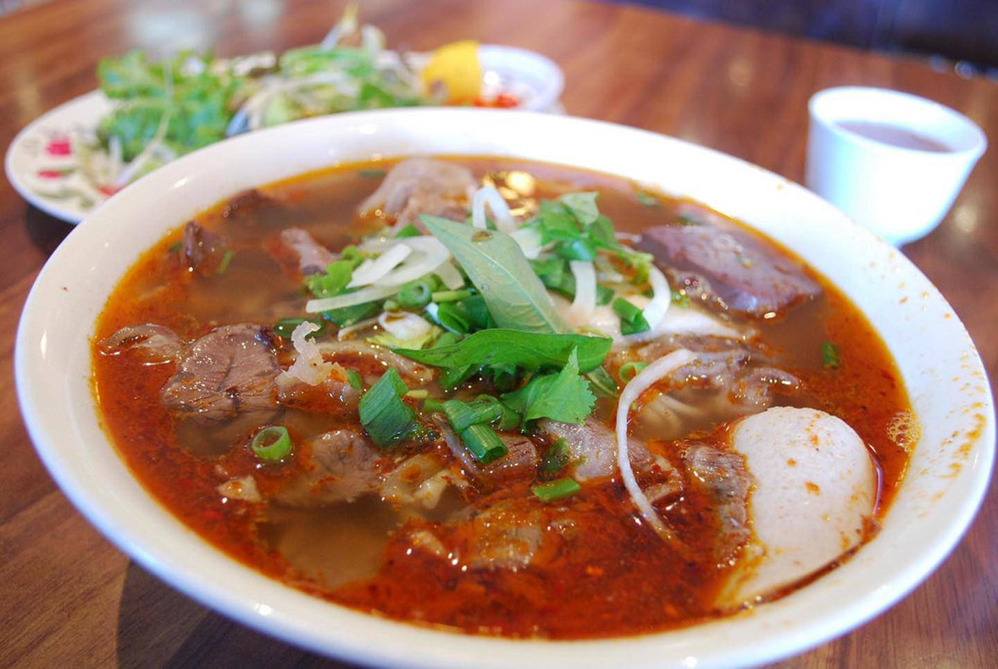 Top 11 món ăn ở Việt Nam được du khách đặc biệt yêu thích - 8