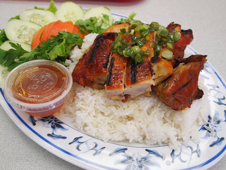 Top 11 món ăn ở Việt Nam được du khách đặc biệt yêu thích - 7