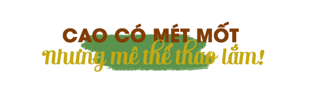 Bỏ lỡ chuyến xe về quê cuối cùng, cặp vợ chồng “mét mốt” bán vé số kiếm tiền nuôi thân - 3