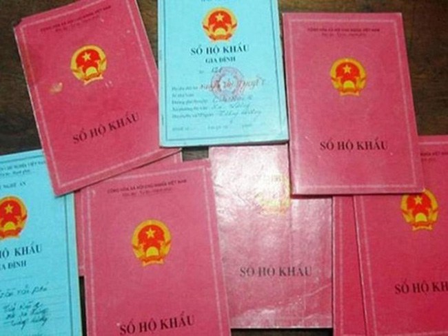 6 chính sách mới có hiệu lực từ tháng 7/2021: Những ai sẽ bị thu hồi sổ hộ khẩu? - 2