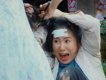 Cảnh bị đánh ghen gắt nhất của Lê Phương: Kéo đâm thật vào tay, tự cầm máu để quay xong