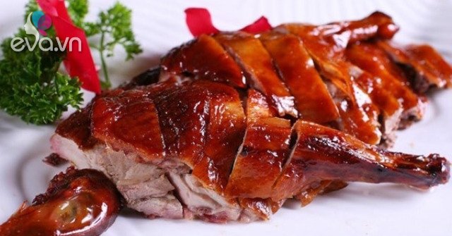 How to make roast duck with crispy skin, odorless at home, delicious and delicious