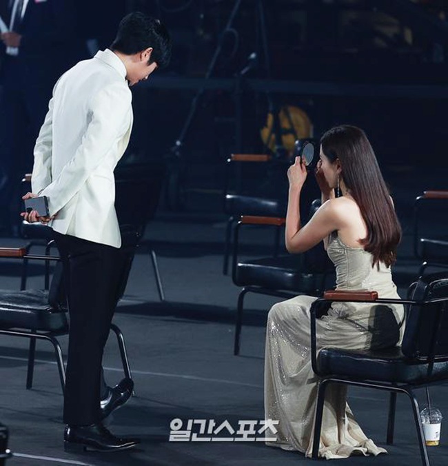 Từng bị đồn hẹn hò Son Ye Jin, chàng trai này vẫn được amp;#34;chị đẹpamp;#34; mời tới đám cưới - 6