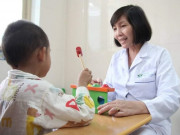 Sức khỏe - Con được chẩn đoán tự kỷ, bố mẹ vẫn một mực không tin vì lý do này