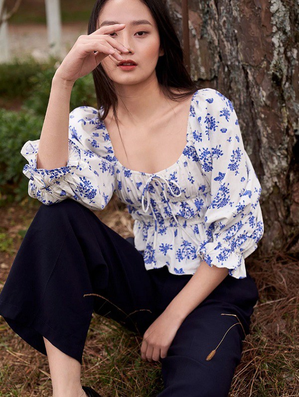 Thì ra mùa xuân hoa nở là vì... chị em nào cũng có ít nhất một chiếc áo blouse hoa - 6